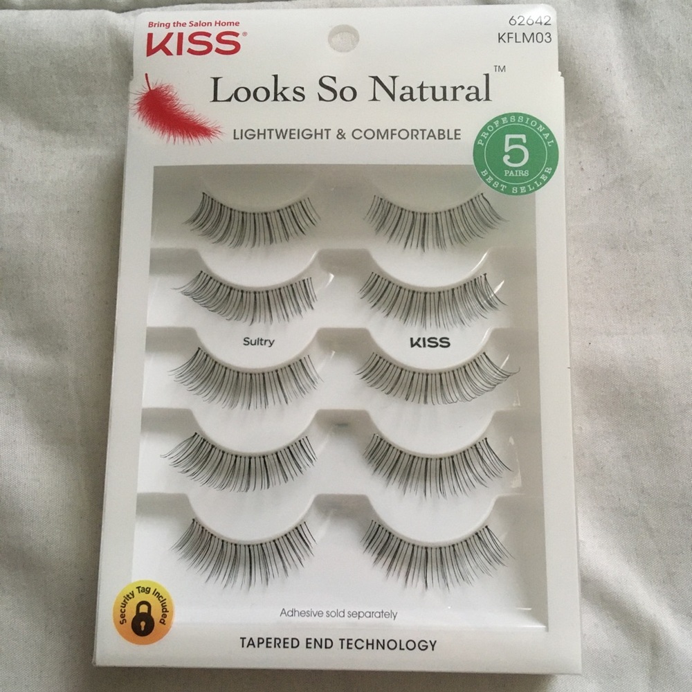 False eyelashes
